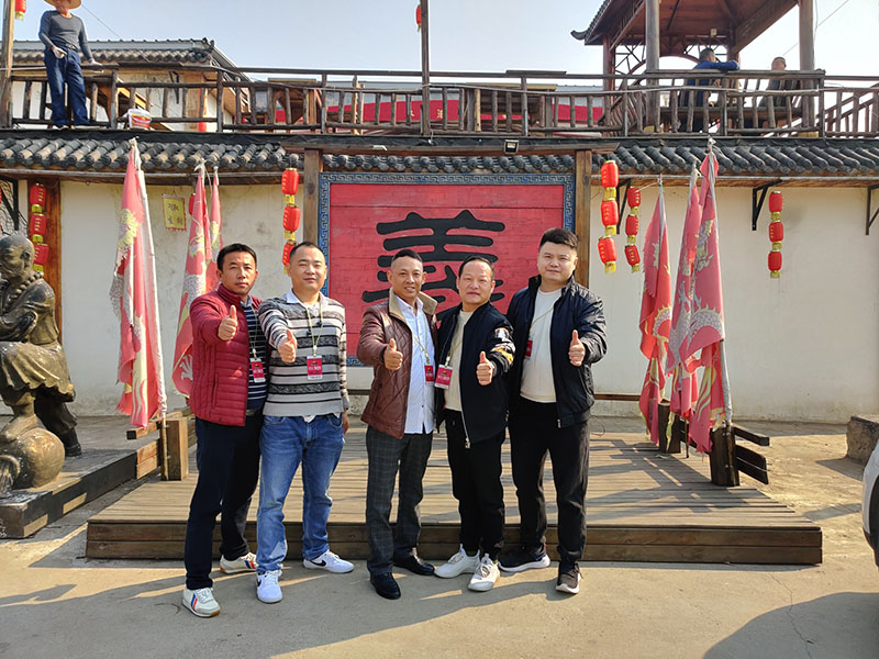 潤(rùn)東方環(huán)保空調(diào)團(tuán)隊(duì)出游 潤(rùn)東方環(huán)??照{(diào)團(tuán)隊(duì)出游