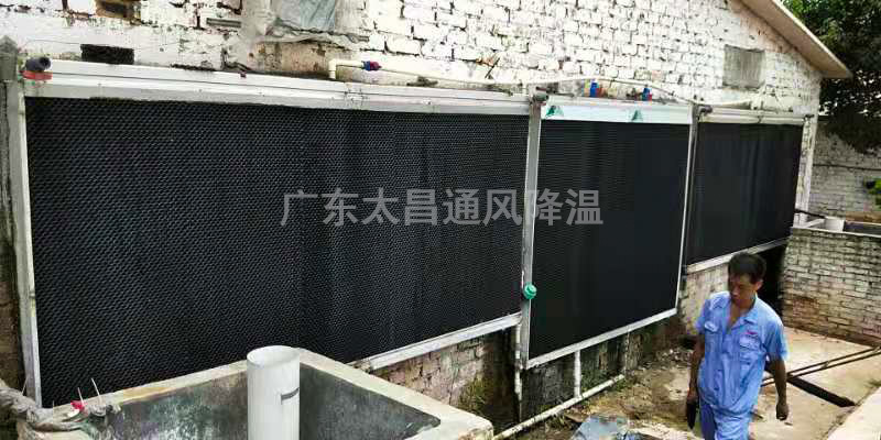 養(yǎng)殖場通風降溫常用設備1 養(yǎng)殖場通風降溫常用設備1